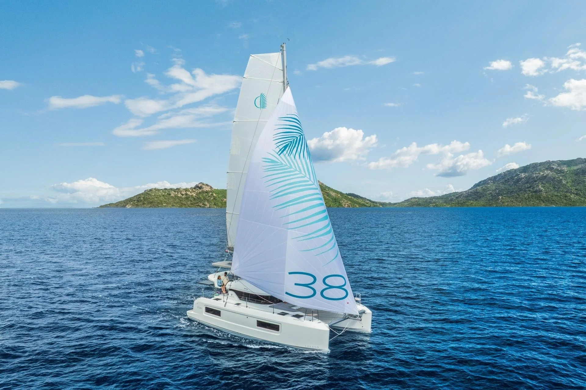 Catamaran Lagoon 38
